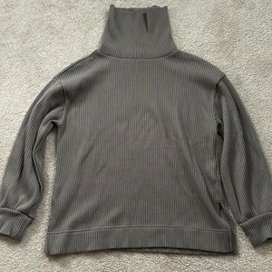 Gap Loose Fit Waffle Knit Turtlenexk